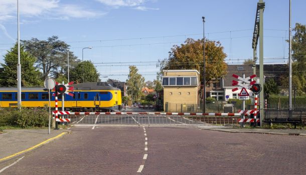 Overweg Naarden-Bussum