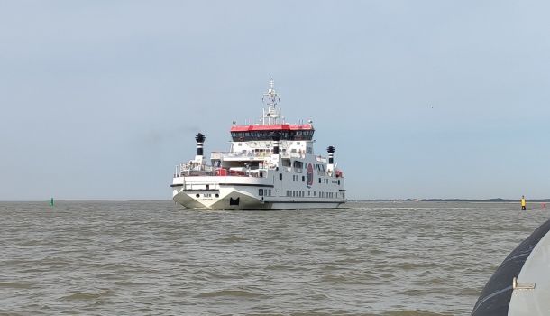 Wagenborg boot naar de Wadden