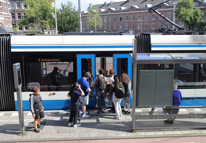 Rover Amsterdam luidt noodklok over hogere OV-kosten abonnementhouders