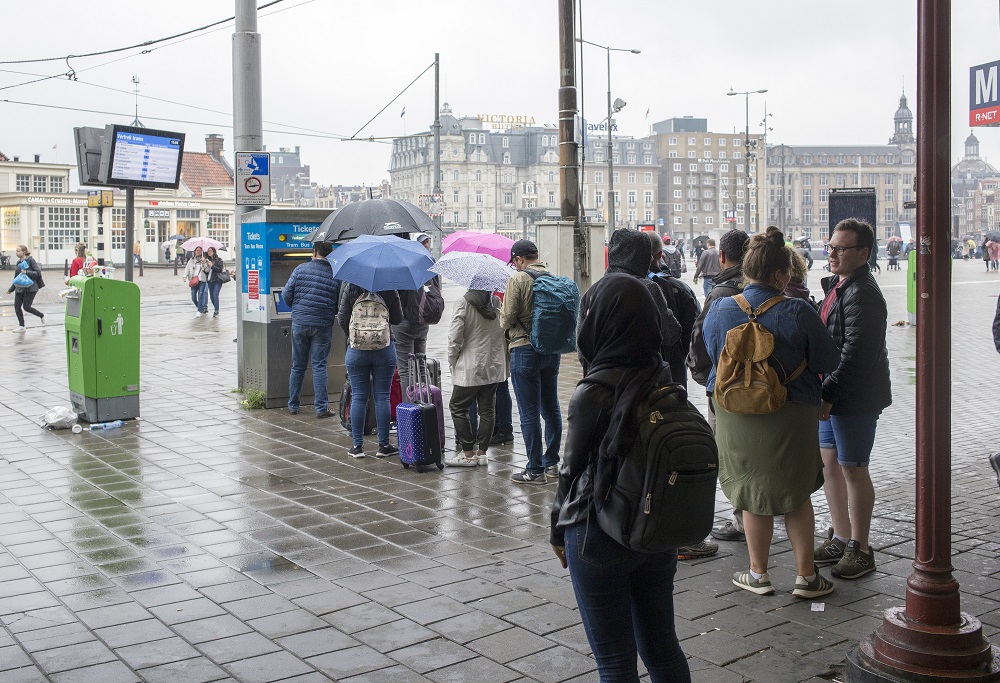 Rover vraagt GVB extra communicatie over kaartverkoop