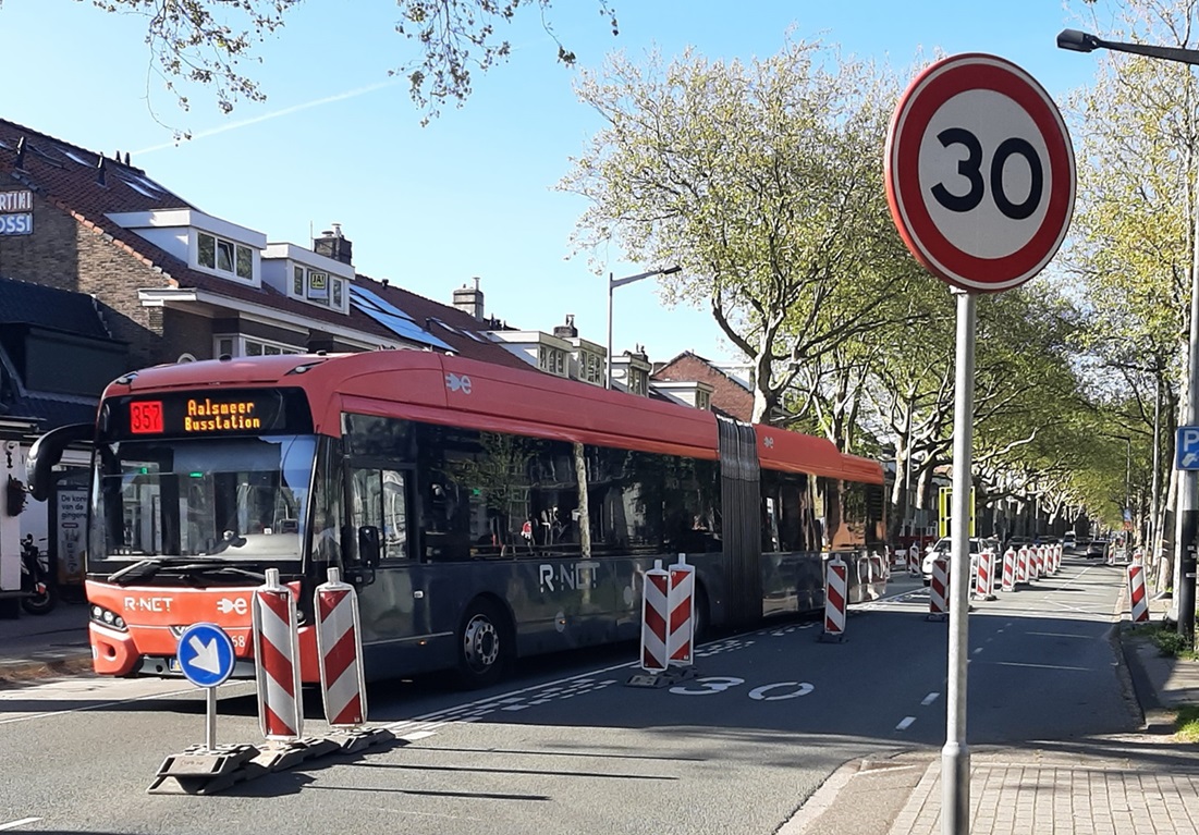 Rover-Amsterdam: 30 km/u in de stad zet vooral OV op de rem