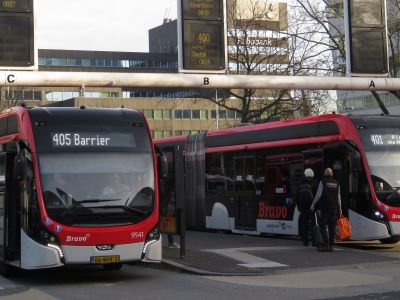 Bussen op station