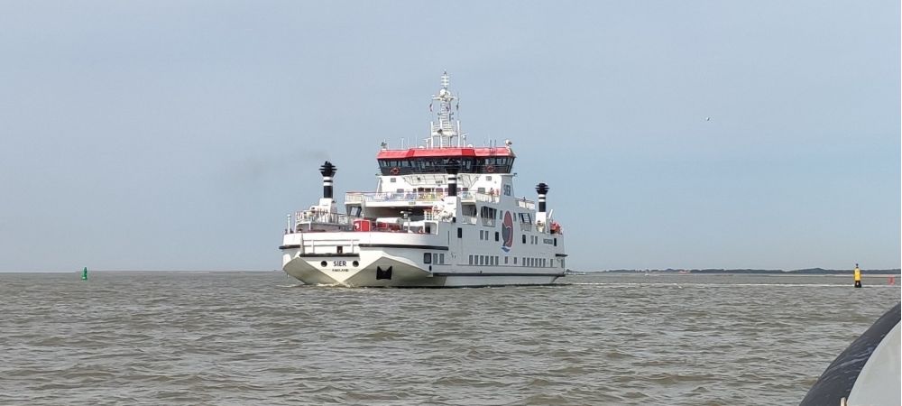 Wagenborg boot naar de Wadden