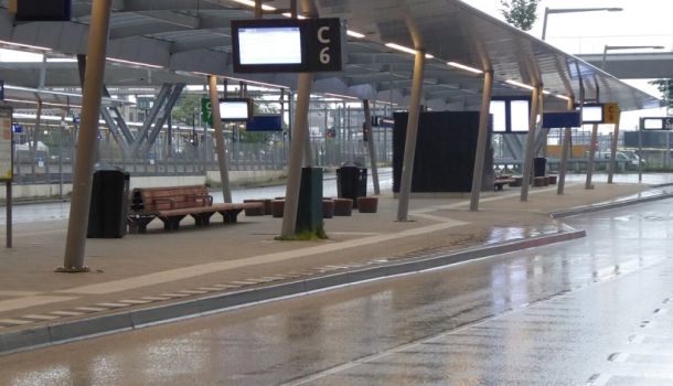 Leeg busstation Utrecht