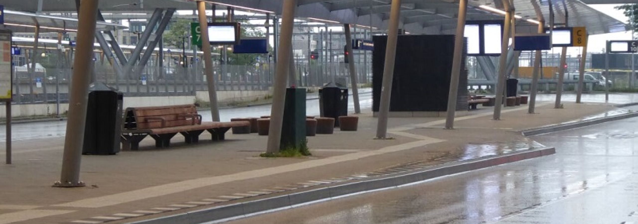 Leeg busstation Utrecht