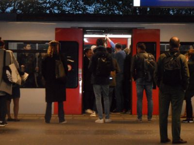 Drukke metro