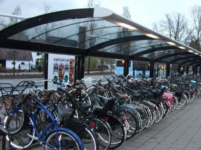 Fietsenstalling bij station